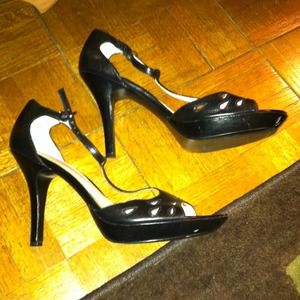 Apostrophe sexy ankle strapped black heels