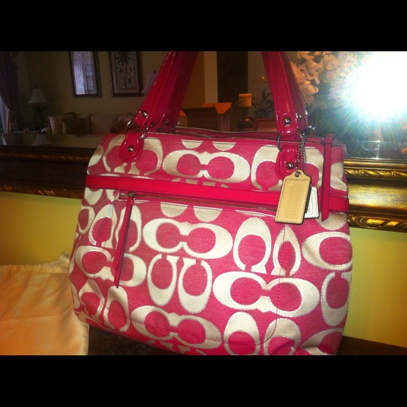 Brand NEW Authentic Coach Poppy Metallic & Pink