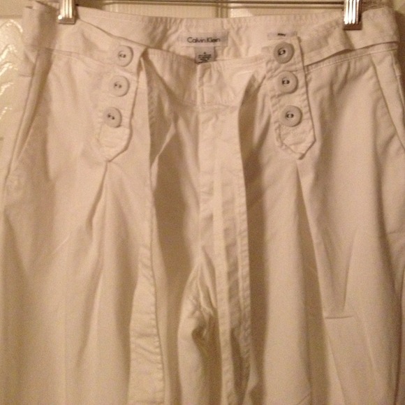 Calvin Klein Riley - Picture 2 of 4