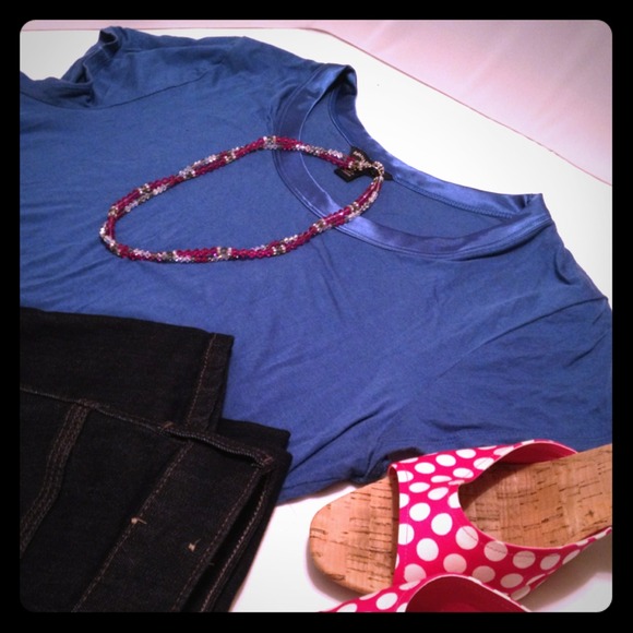 **SOLD** Blue stretch T w/satin collar