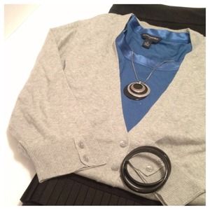 **SOLD** Gray cardigan with 3/4 sleeves from GAP