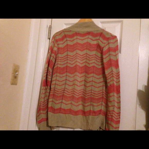 Sweater - Picture 2 of 3