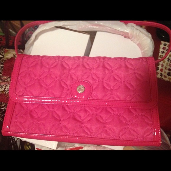 Vera Bradley Clutches & Wallets - Vera Bradley Upper East Nylon and sak -- trade