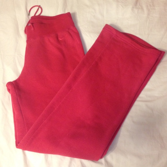 Hot pink Nike sweatpants! :)