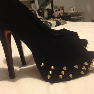Gold spike peep toe REDUCED