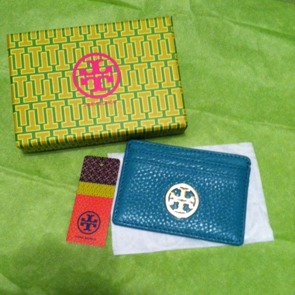 Tory Burch Clutches & Wallets - Tory Burch Amanda slim card case turquoise NWT