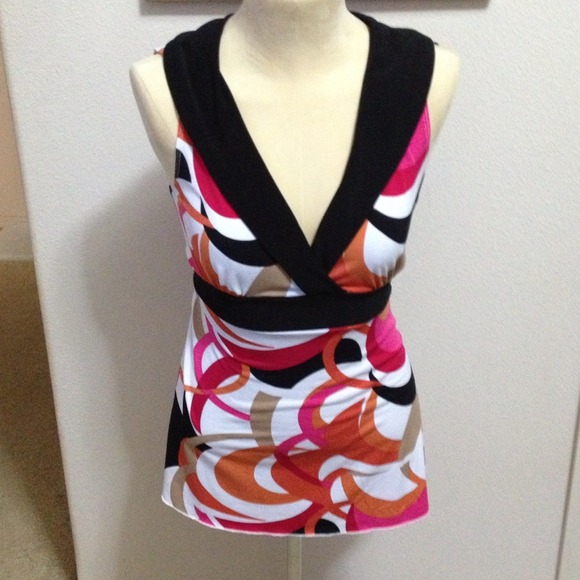 ❤SOLD❤Colorful Vneck top