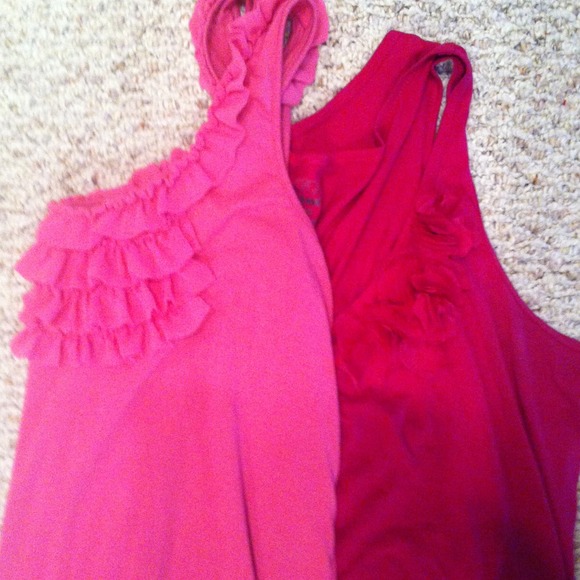 🚨SOLD🚨💞💕Tank Bundle💕💞