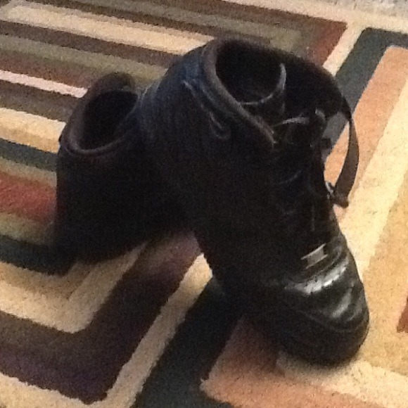 Black High-Top Air Forces Nikes size 9 - Picture 2 of 4