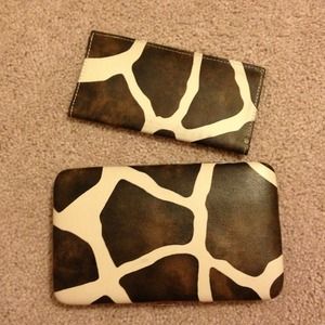 Giraffe wallet