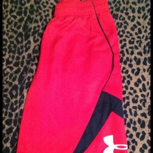 Boys shorts New & green shirt H