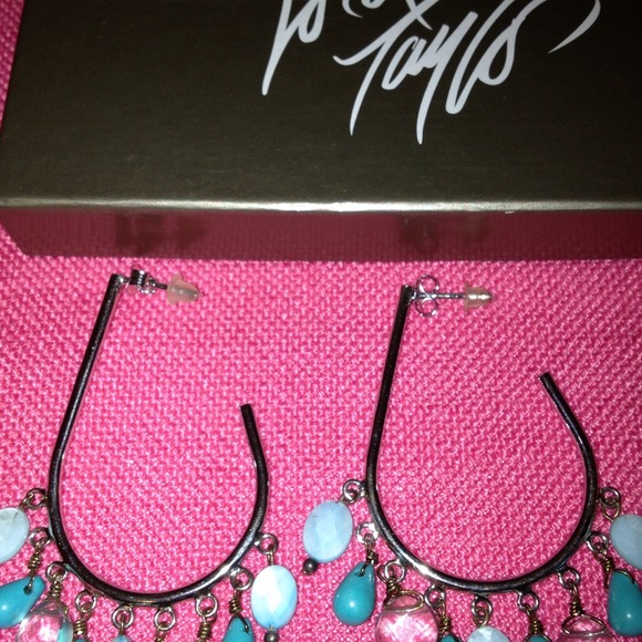 REDUCED-Gorgeous Sterling Turquoise Stone Earrings - Picture 2 of 2