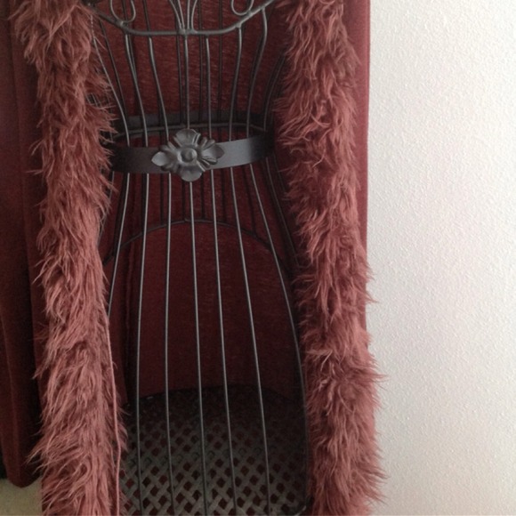 Red Fur "Robe" 🚩