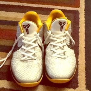 Kobe's 6 size 9 men