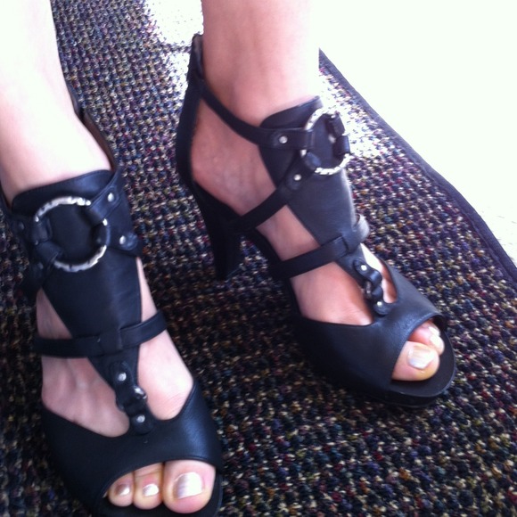 Kenneth Cole gladiator heels- HOLD FOR jjbribeck-