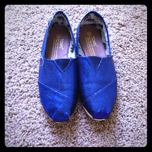 ⭐RESERVED⭐Glittery Blue Toms!