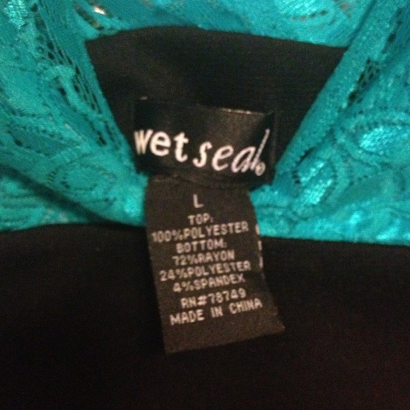 DRESS - Picture 3 of 3