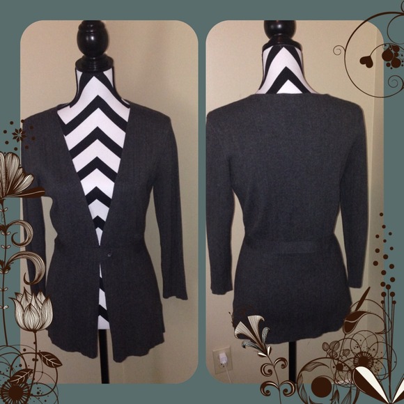 Michael Kors Sweaters - 💞Beautiful Michael Kors sweater💞