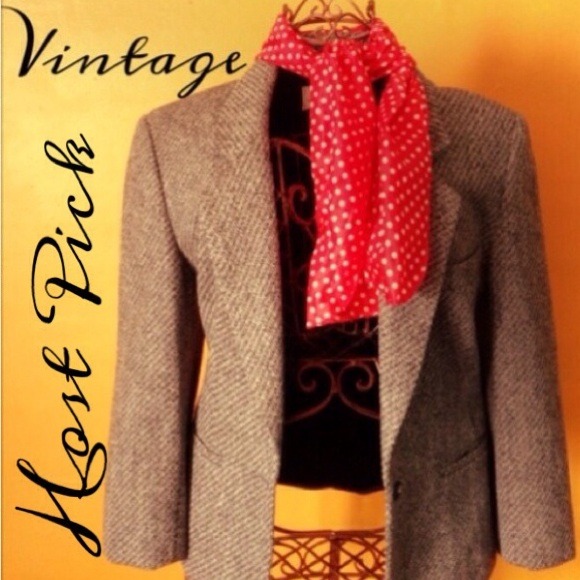 Jackets & Blazers - 🎉 HOST PICK 9/30 & 11/11 🎉 Vintage wool Blazer S