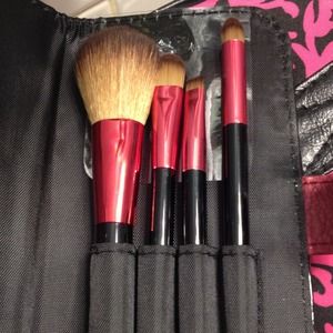 Bundle of Ulta brush set mini and high heel holder