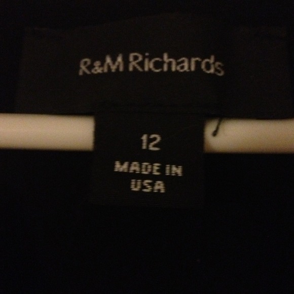 ***SOLD**** Dress - Picture 2 of 2