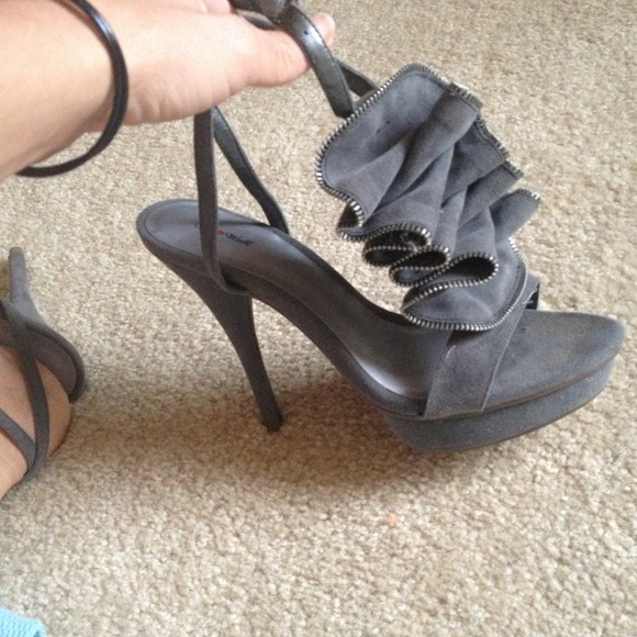 Worn these 2x gray suede ruffle heel