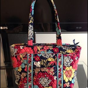 Vera Bradley Mandy handbag in Happy Snails