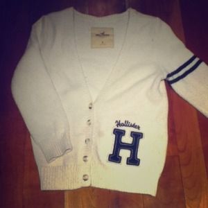 Hollister sweater