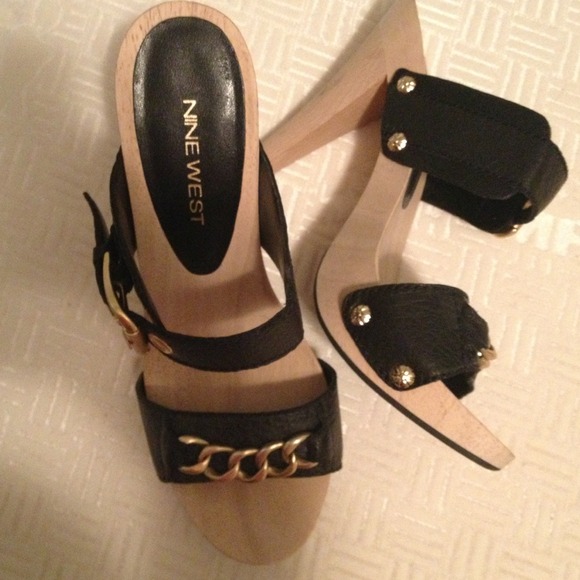 BUNDLE! Sold, 9 West and Charlotte  Russe