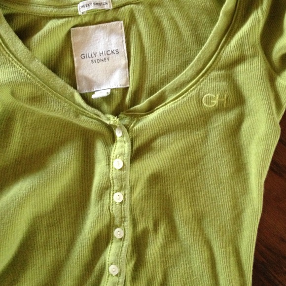 Gilly Hicks XS green shirt 3 quarter sleeved. - Picture 2 of 2