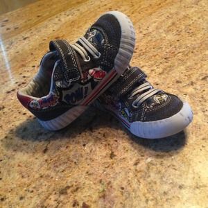 Toddler Stride Rite shoes size 6