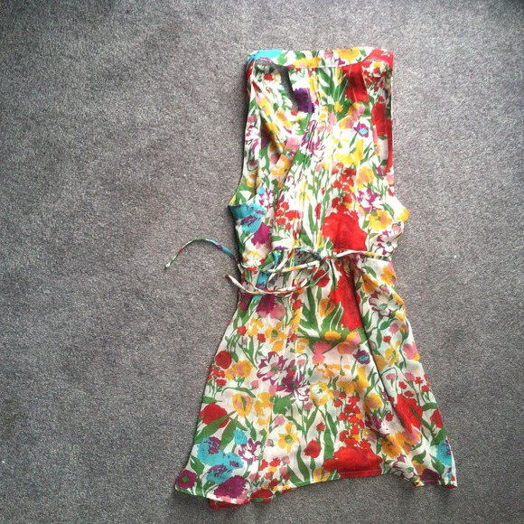 Twentyone Sheer Floral Razorback Tank Blouse SOLD - Picture 4 of 4