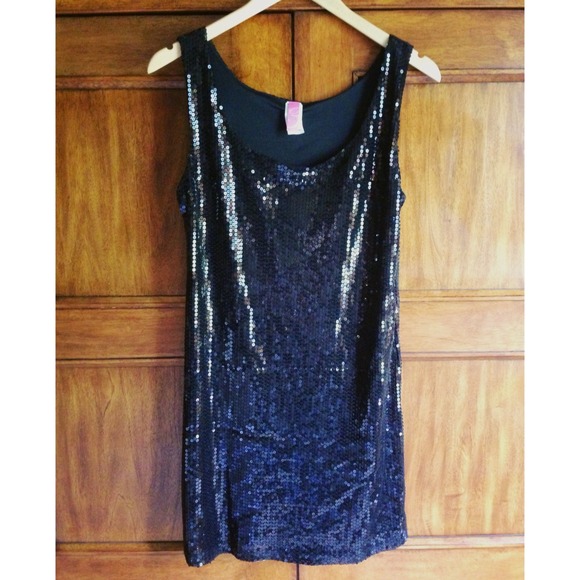 🚫Sold!🚫Little Black Sequin Dress - Picture 3 of 3