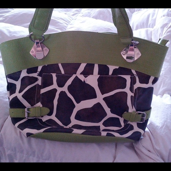 Giraffe print purse