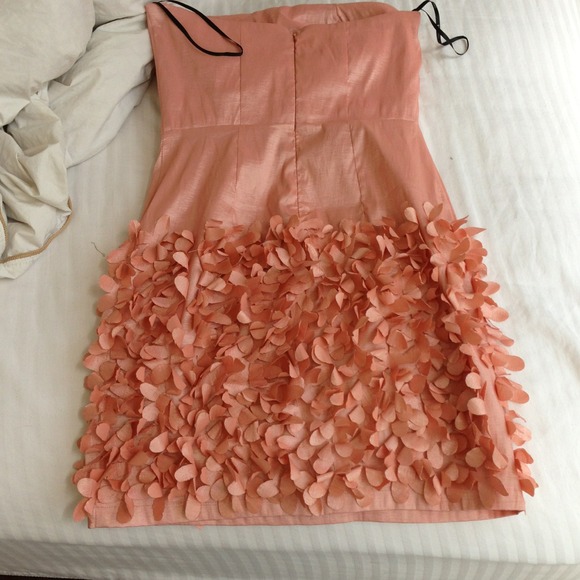 Ruffly soft pink dress - Picture 3 of 4