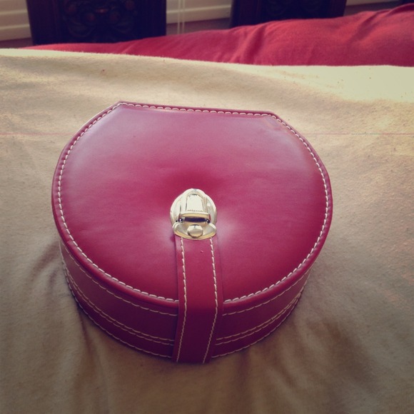 Round red jewelry box