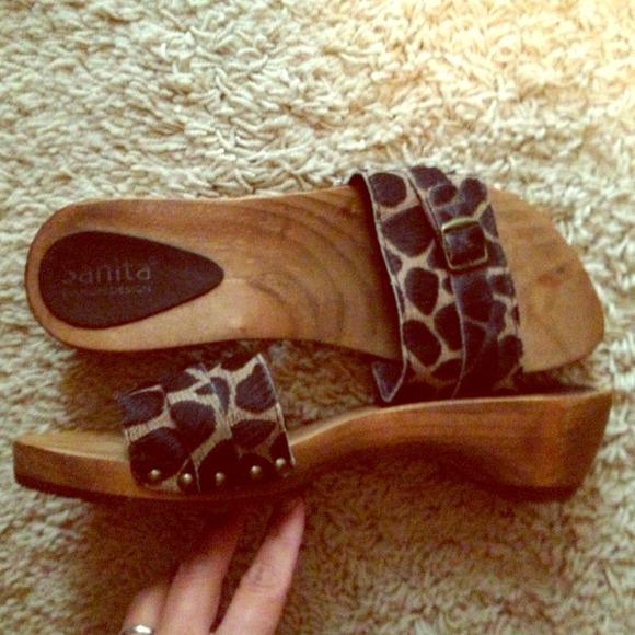 Size 39 Sanita Giraffe Print Calfhair Clog