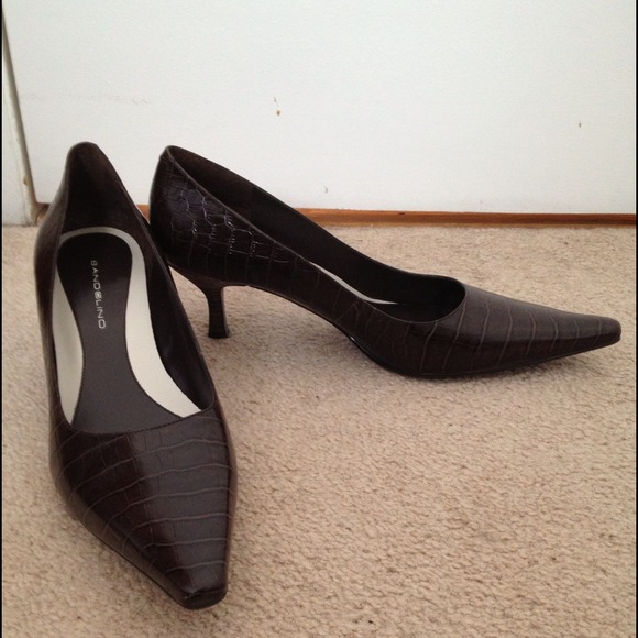 Pointy toe heels