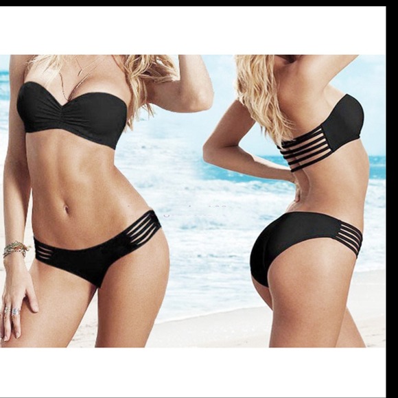 Black bandeau bikini