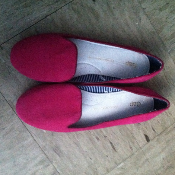 🔴~SOLD TO A FRIEND~🔴Cute magenta spring flats