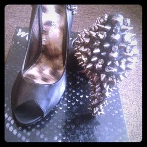 Sam Edelman Peep-toe Lorissa Black Heels