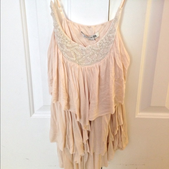 Forever 21 light pink ruffled tank top
