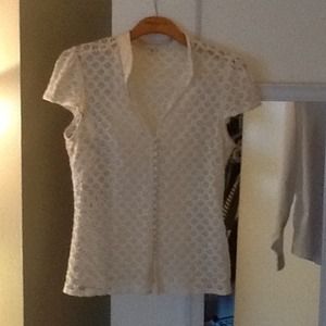 Lace Tshirt with cream silk buttons