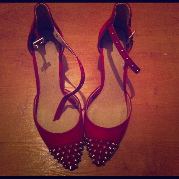 ZARA Red gold studded short heels