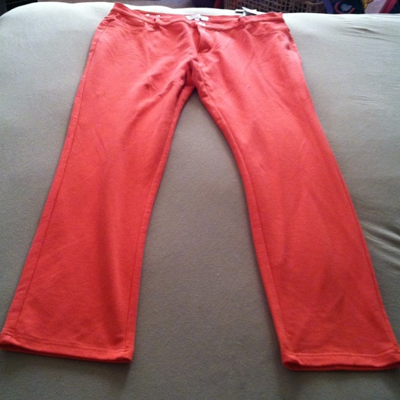 Sold in bundle - Picture 2 of 2
