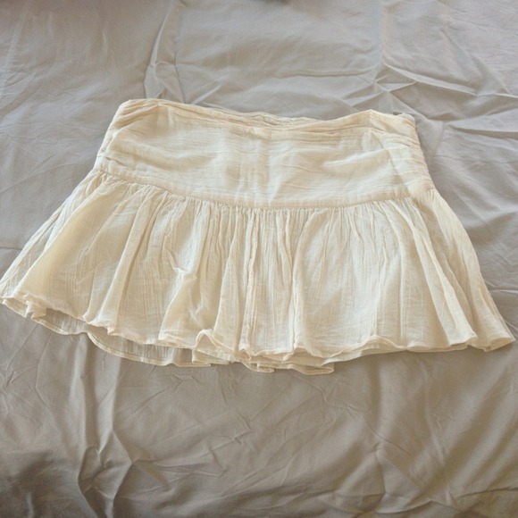 SOLD!!!!!! Ivory Ruffled Skirt