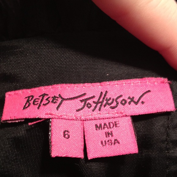 ❤REDUCED❤ Betsey Johnson prom dress😘 - Picture 3 of 4