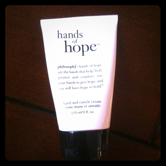 Bundle lotion and orange top :)