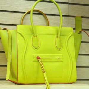 💥SOLD💥LIME GREEN AND RED TOTE