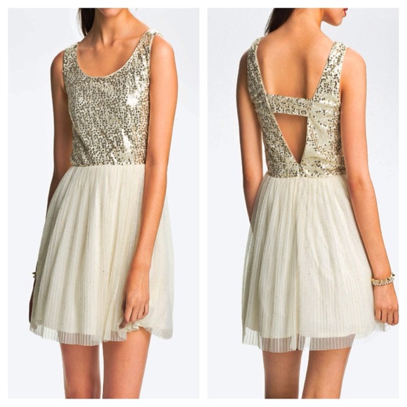 ❌SOLD❌Gold sequin Tulle Dress with Back Cutout